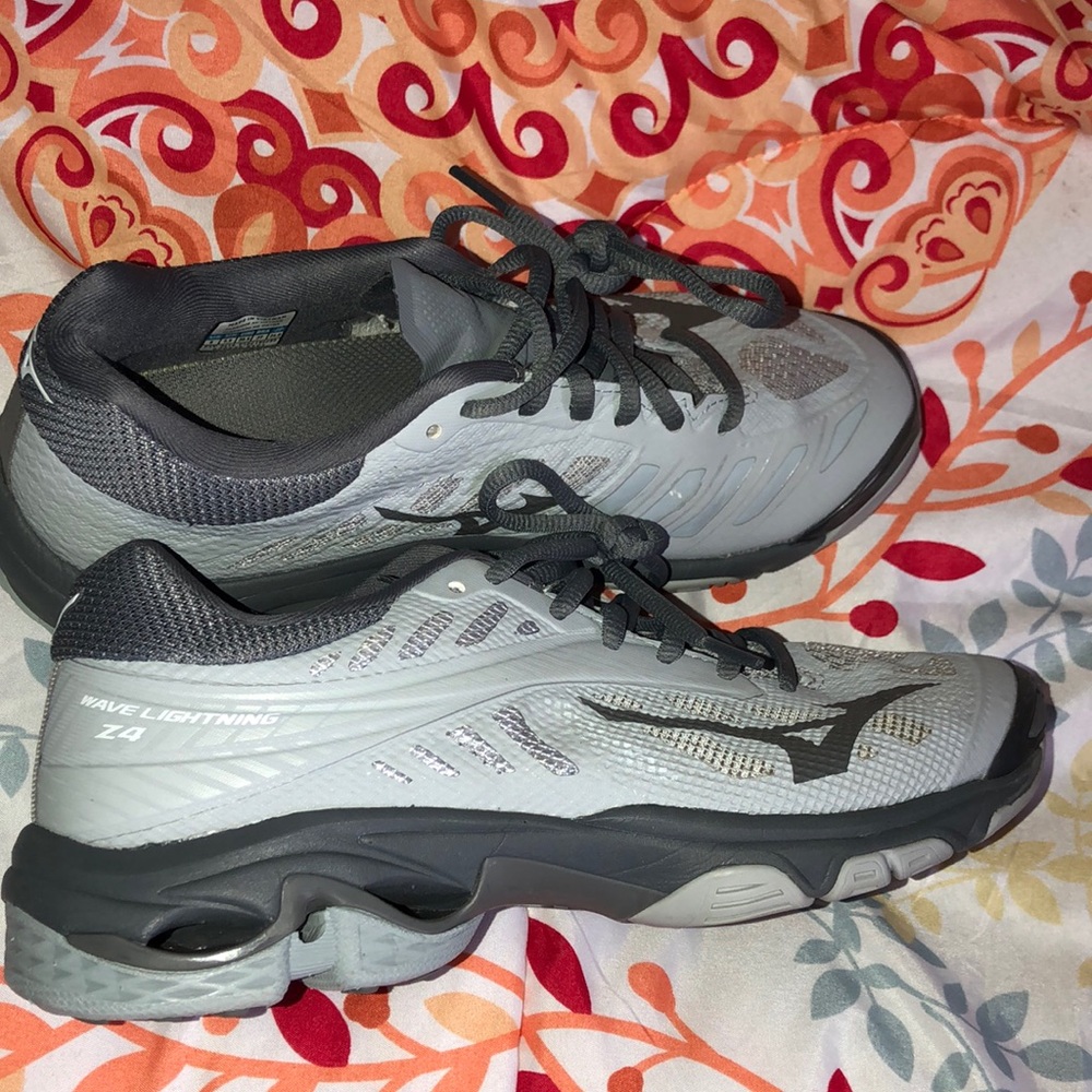 Mizuno Volleyball Shoes